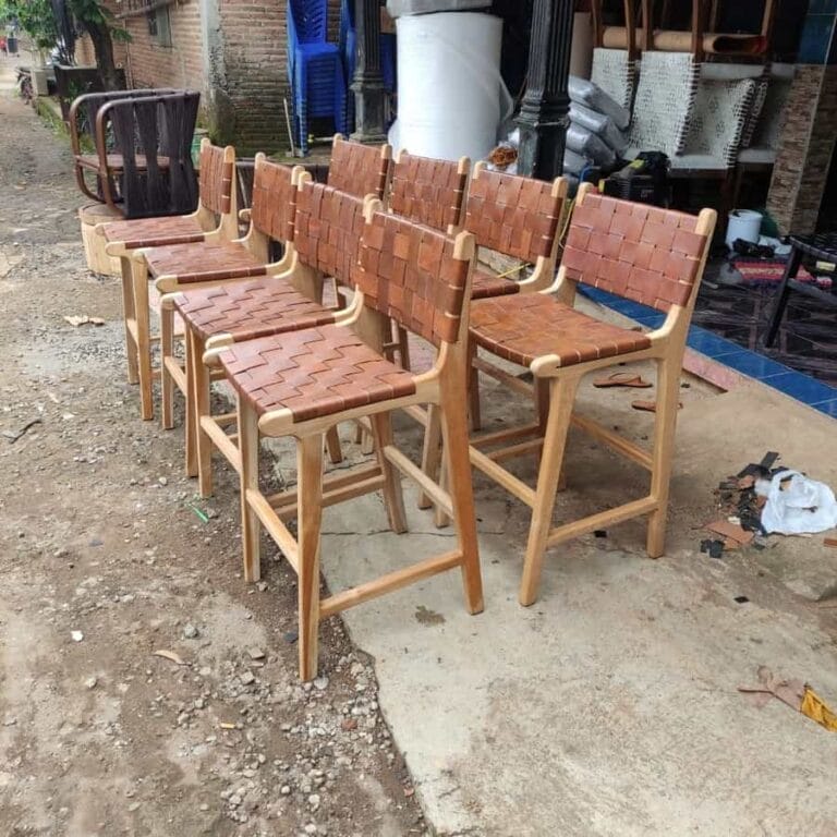 Leather Chairs Production