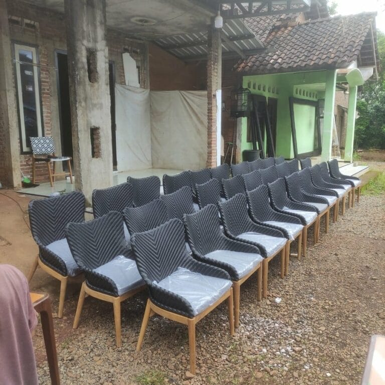 Synthetic Rattan Chairs Production