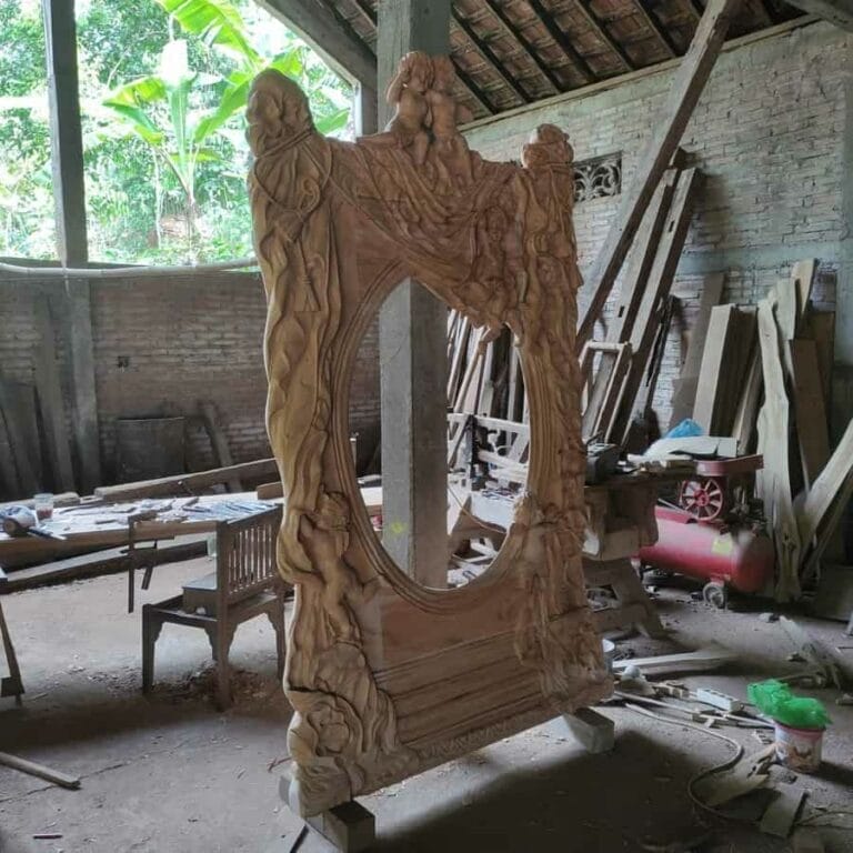 Wood Carving Mirror Production